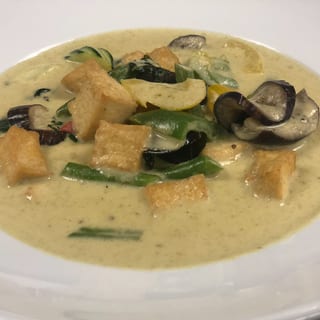 Tom Kha